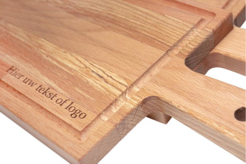 Customized beech wood cutting board (33 x 16 cm) - Trosa