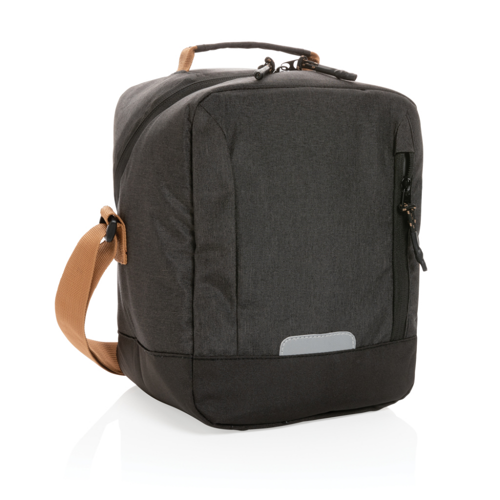 A cooler bag inspired by the outdoors, equipped with an AWARE™ tracer - Salford