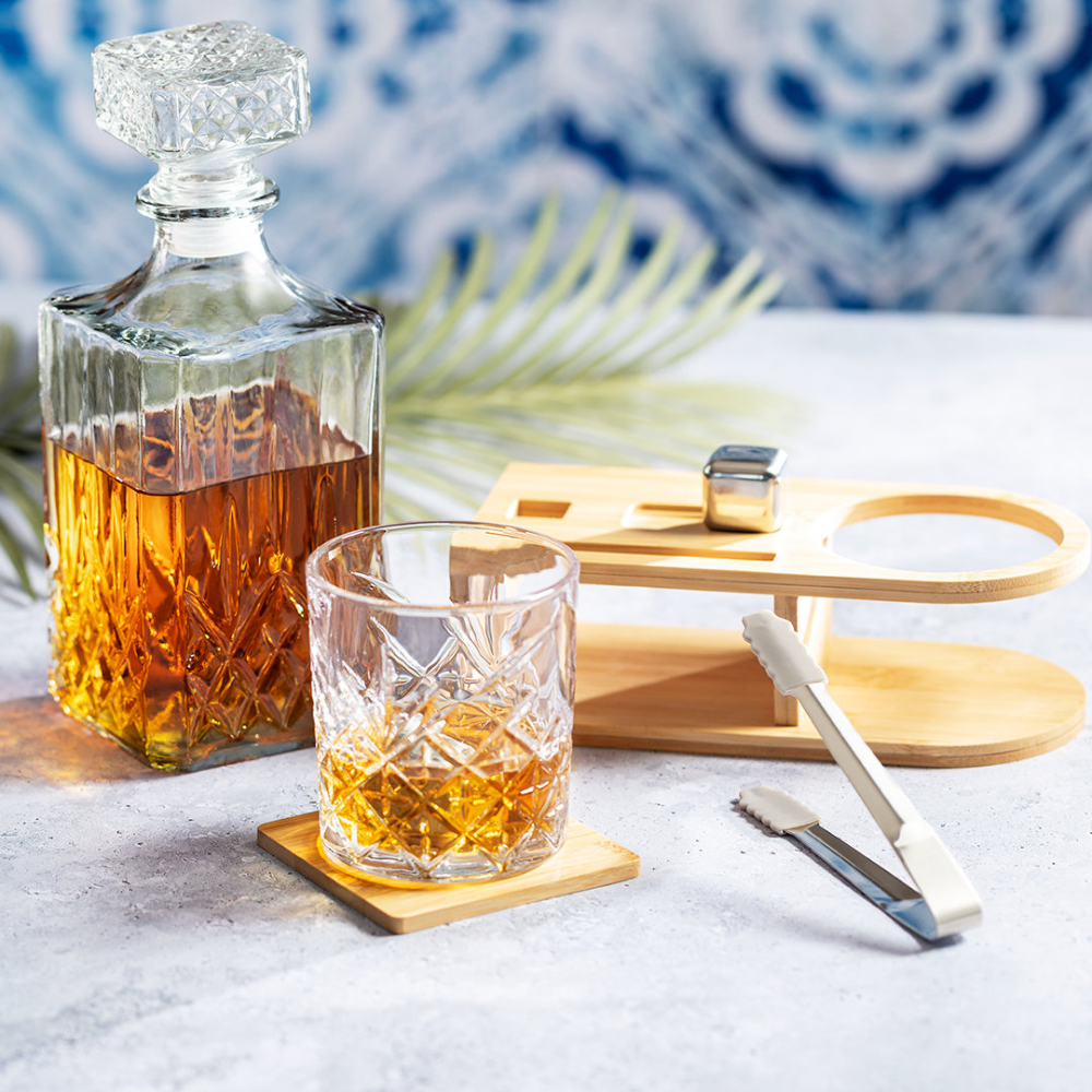Elegant Whisky Set with Bamboo Stand - Upwey