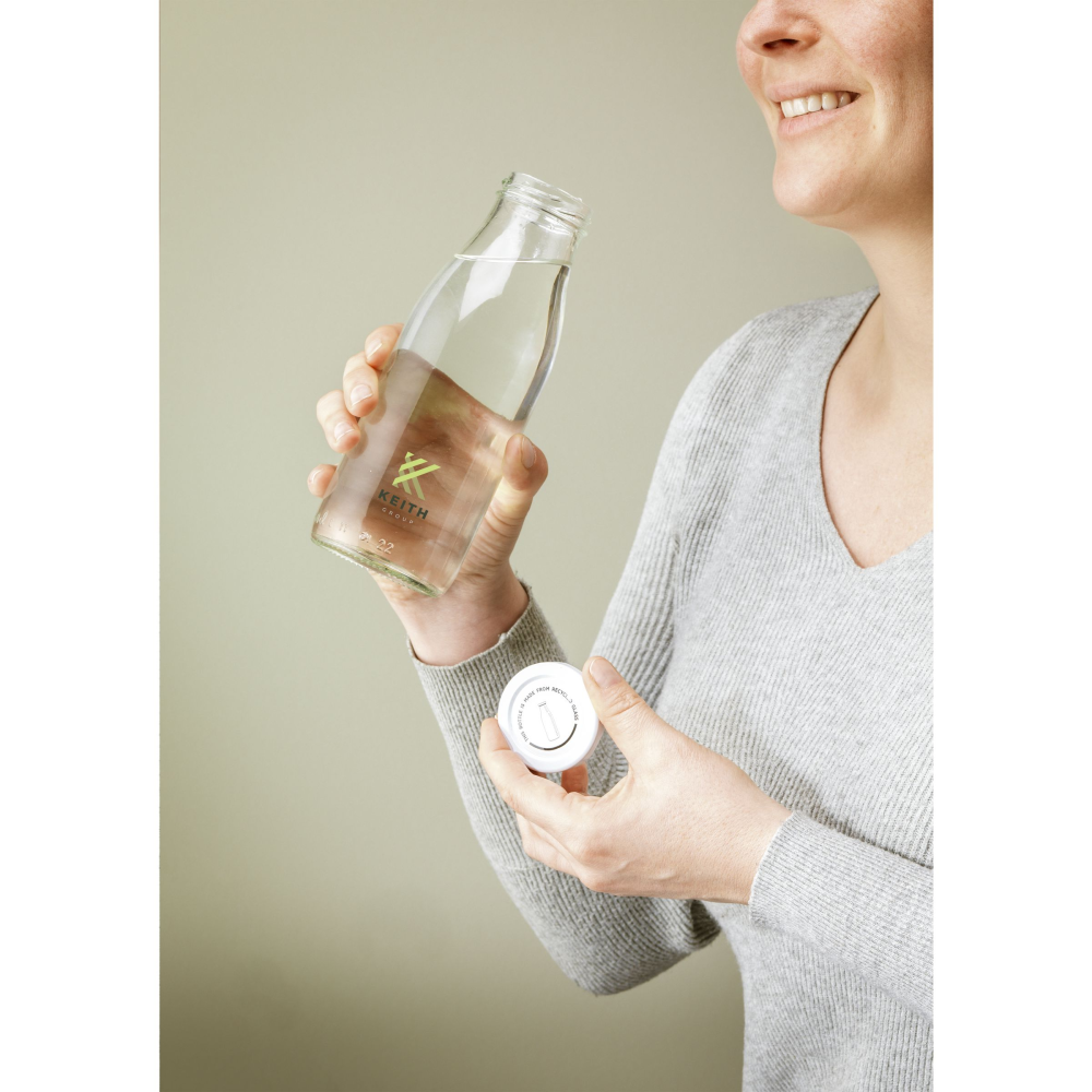 Sustainable Recycled Glass Drinking Bottle - Orton-on-the-Hill