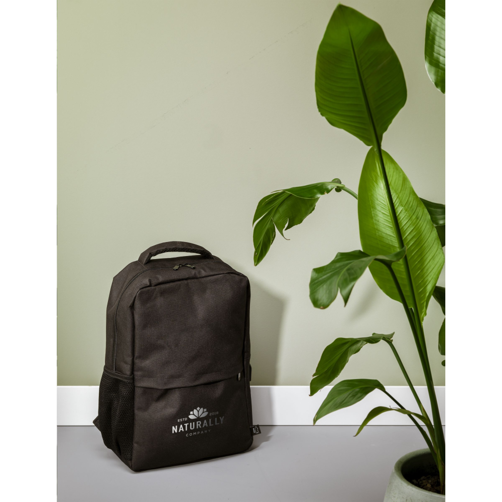A robust backpack made of RPET polyester - East Wittering