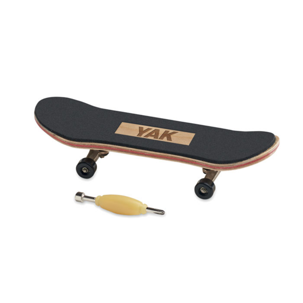 Finger-Skateboard aus Holz