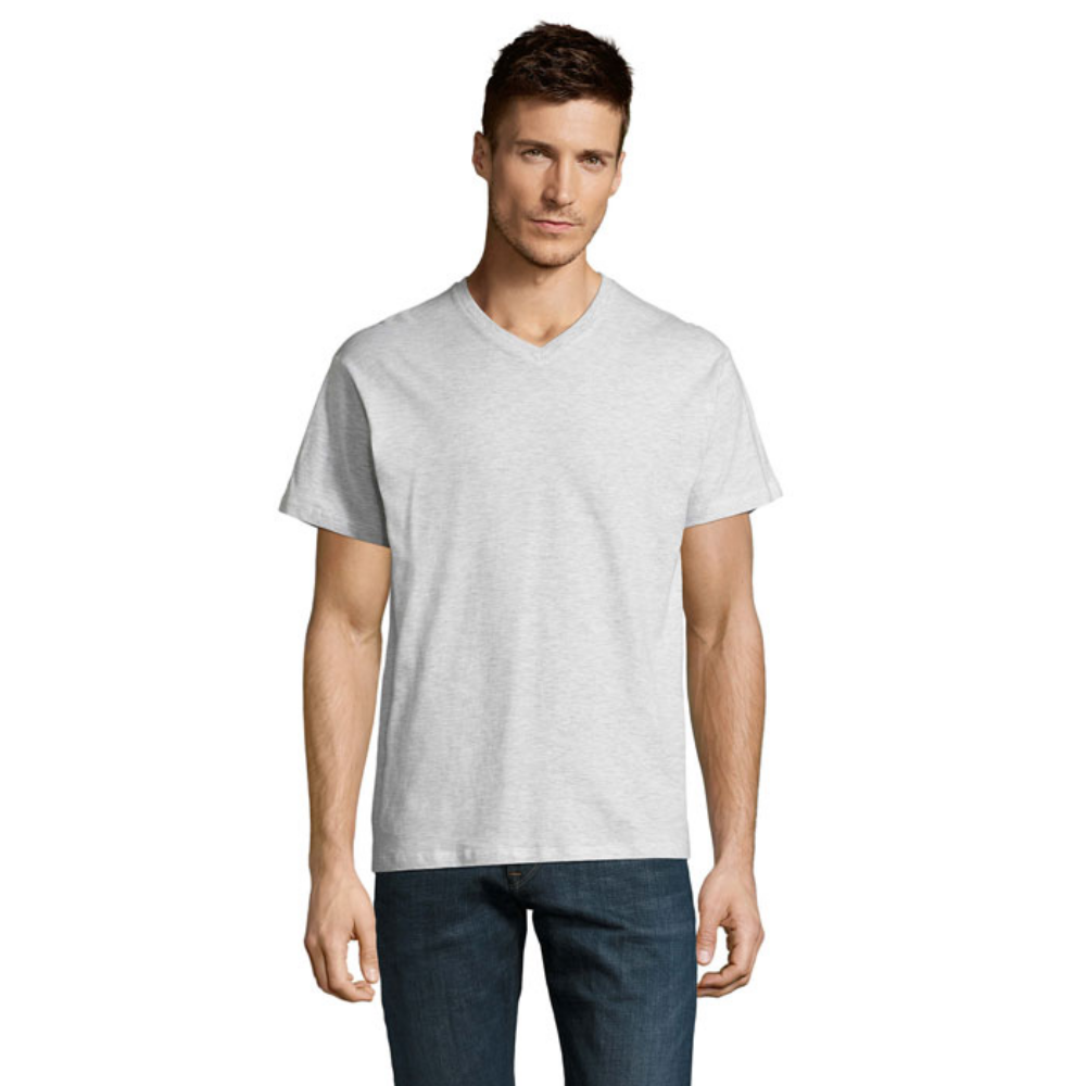 Camiseta de cuello V para hombres - Úbeda