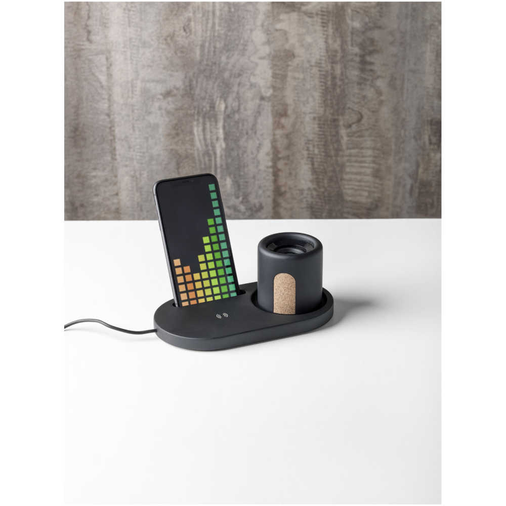 A desk organizer that also functions as a wireless charger - Haverhill