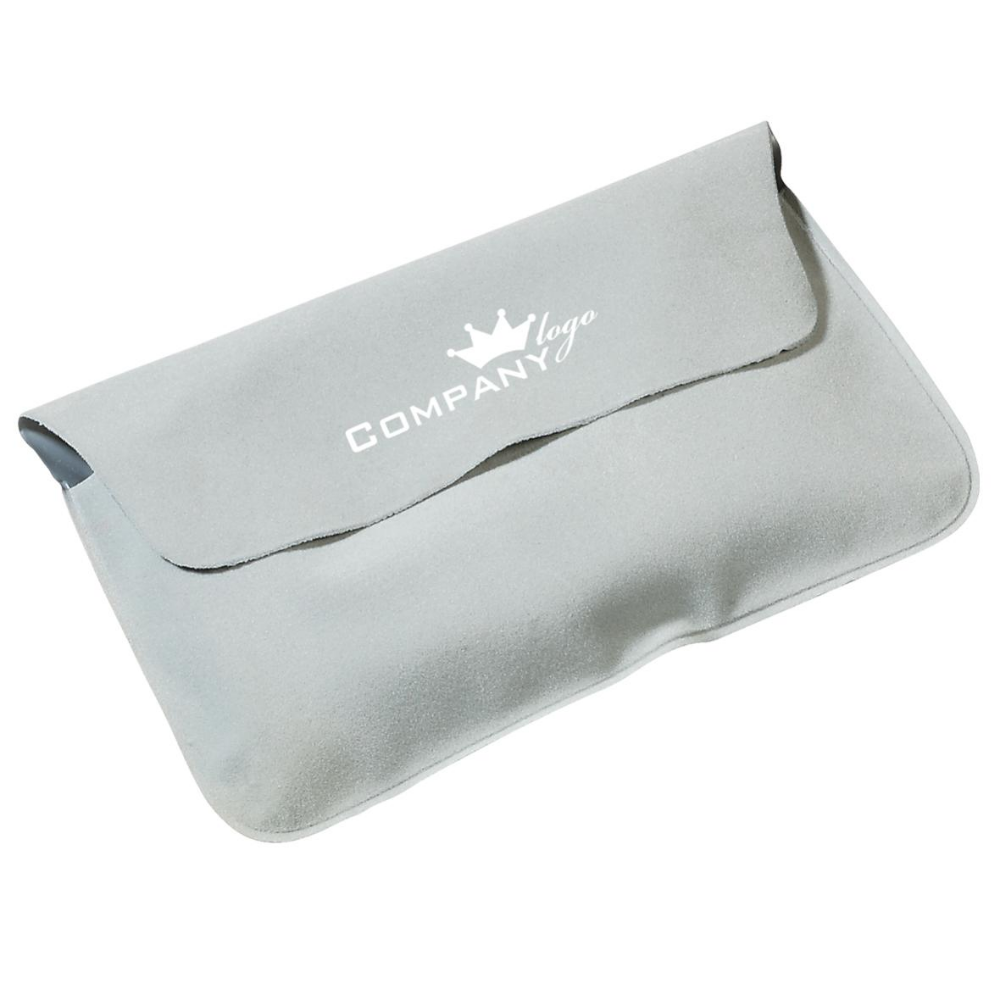 This is a travel-friendly pillow made with velvet surface material that is skin-friendly. - London