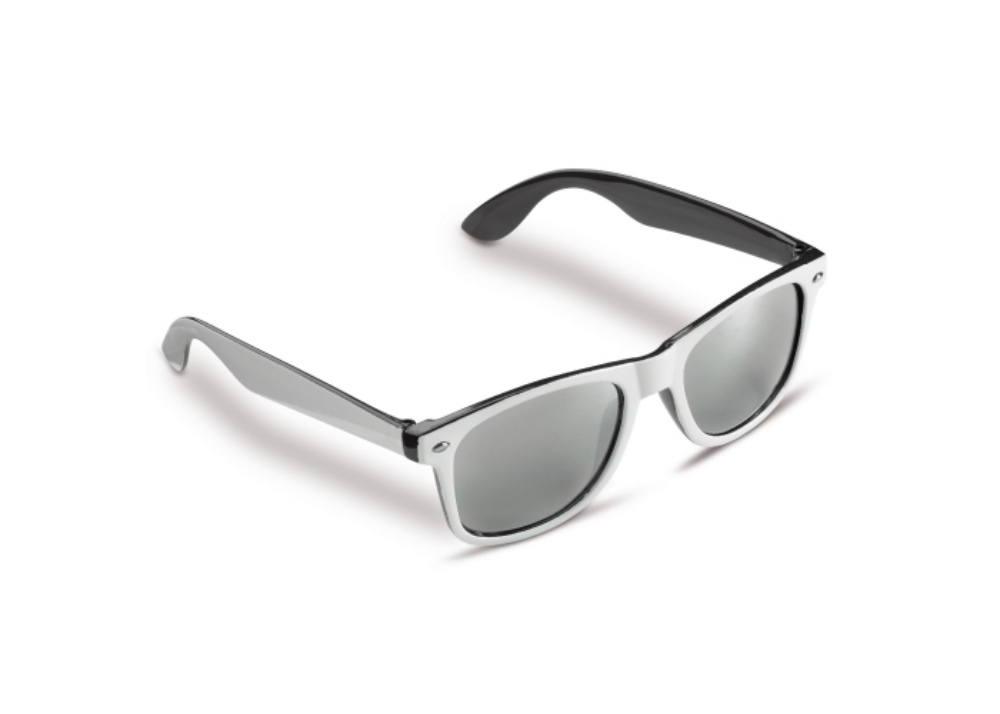 Stylish sunglasses in a two-tone color scheme - Long Wittenham