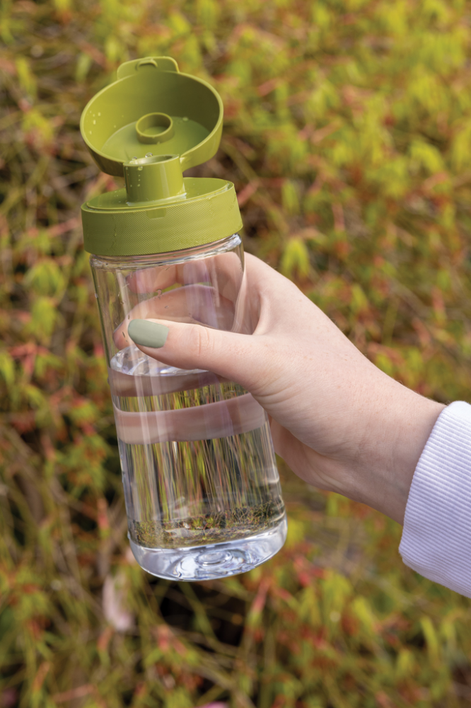 Bottiglia d'acqua in plastica riciclata da 0,50L ad apertura con una mano - Dorio