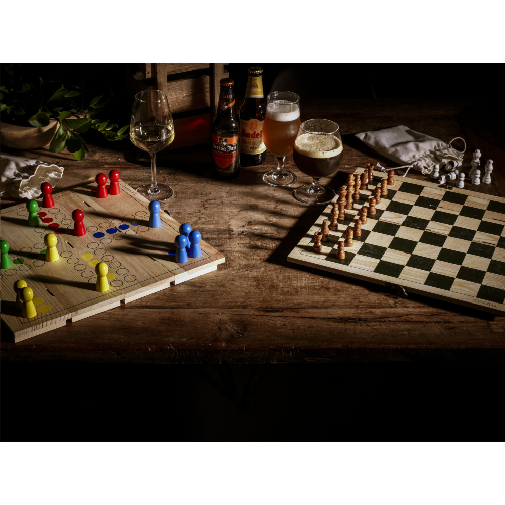 Wine Chess Set - Turville - Altcar