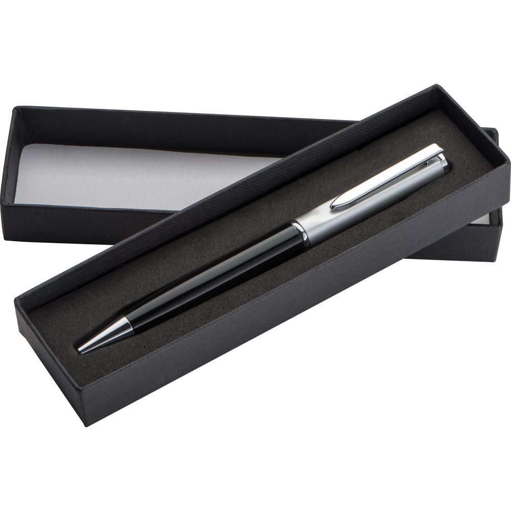 Eleganter Kugelschreiber mit silberner Kappe - Beinwil am See