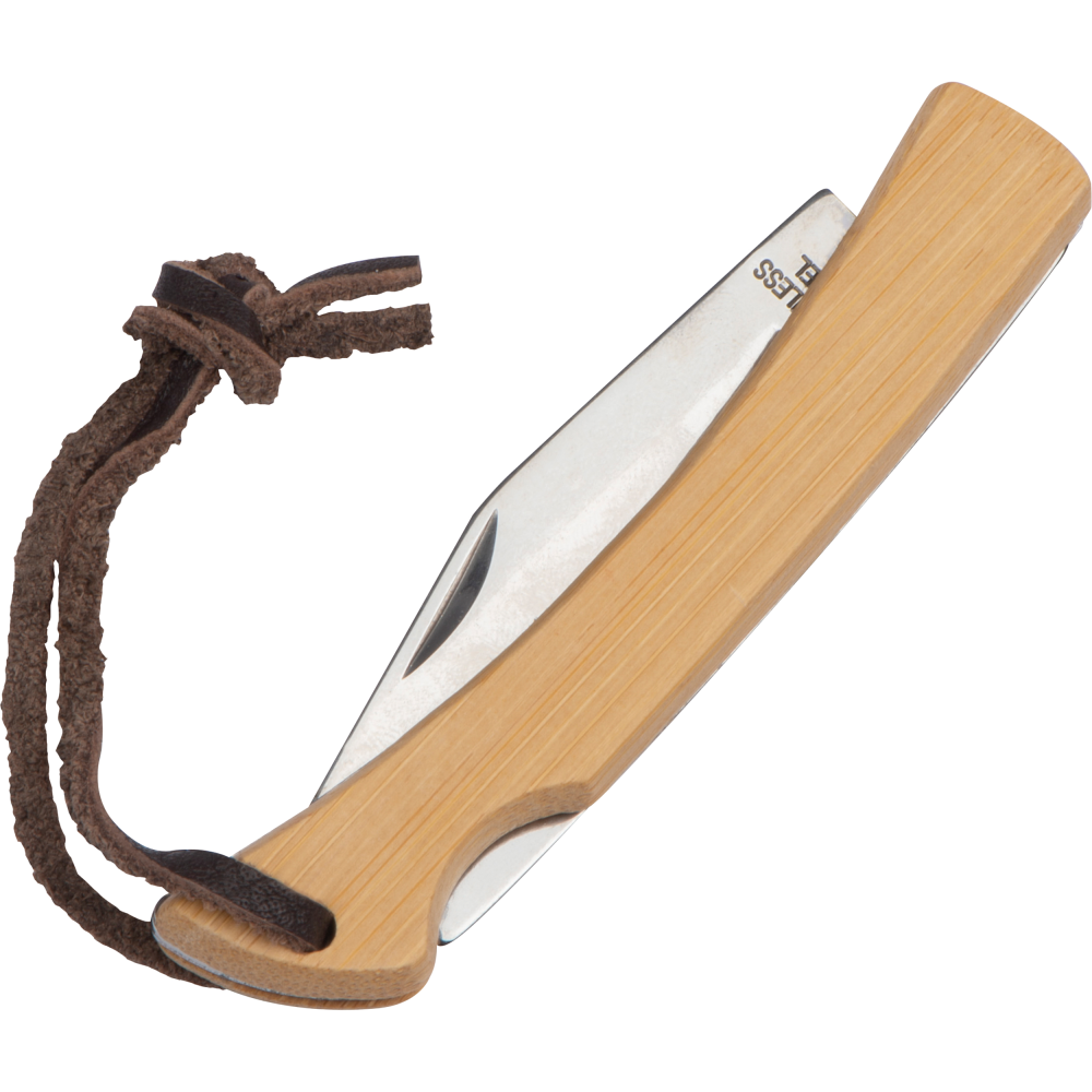 Couteau de poche en acier gravé sur bambou -