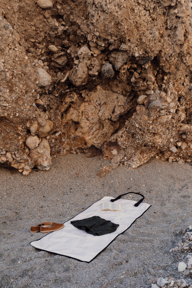 Tapis de plage en toile recyclée VINGA Volonne AWARE™ - Rhèges
